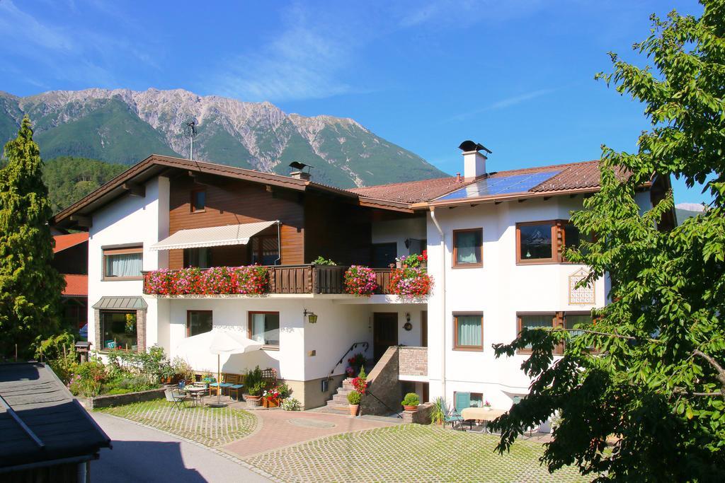 Haus Gamper-Haselwanter Lägenhet Tarrenz Rum bild